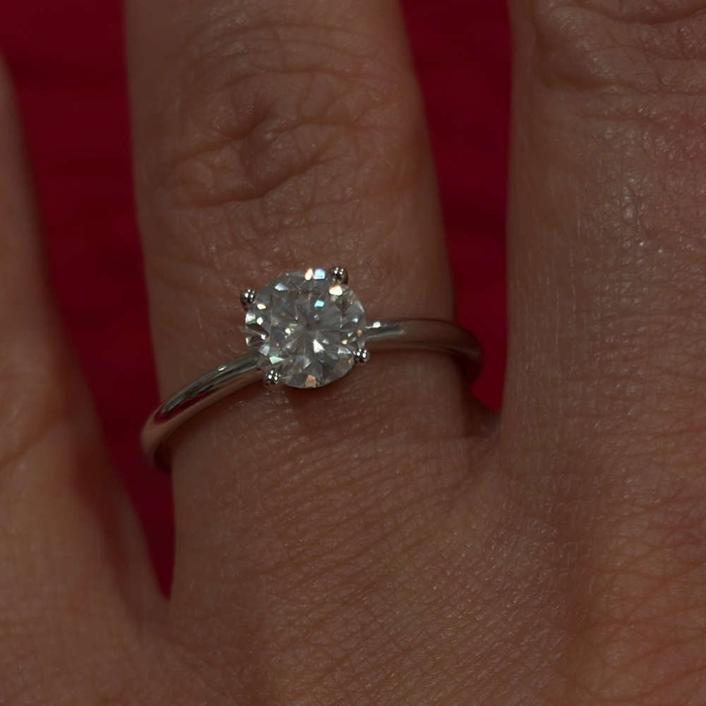 Moissanite Engagement Ring ✨ - Picture 6 of 6